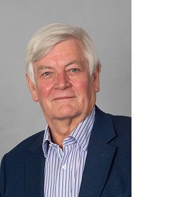 A photo of Bob Standley.